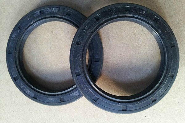 遠洋牌立式泥漿泵選用油封密封